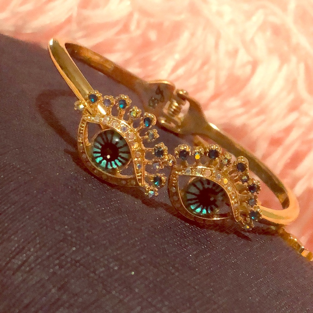 Betsy Johnson 🧿 EVIL EYE bracelet